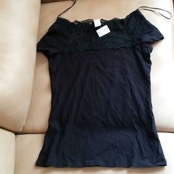 H&M black lace shoulder top - Picture 2 of 8